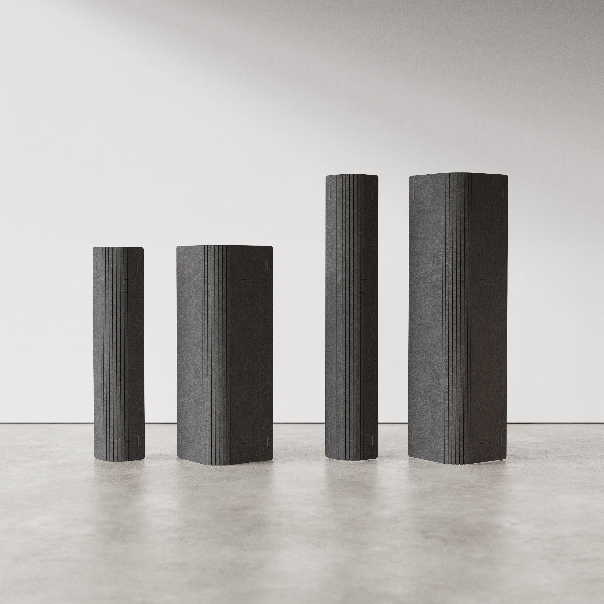 Flexible Akustik Trennwand aus recyceltem PET – modulare Lösung für Büro, Kongressräume und Messen, werkzeuglos aufgebaut